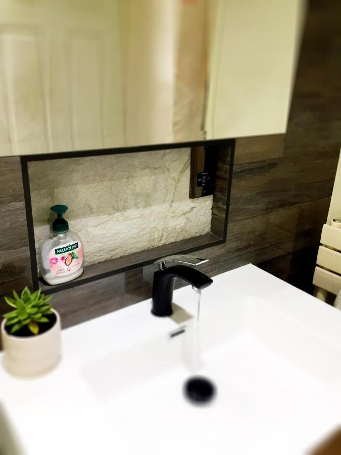 Spacious Double Bedrooms Sharing New Bathroom, En-Suite Option Available, Kings Lynn Кингс-Линн Экстерьер фото